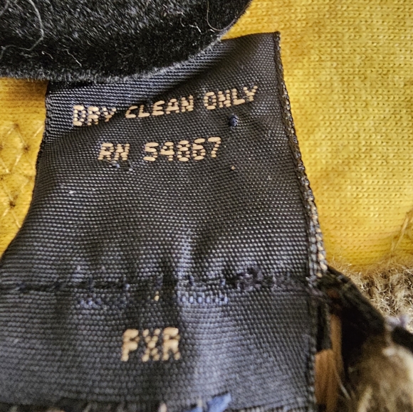 Sweater - Picture 4 of 4